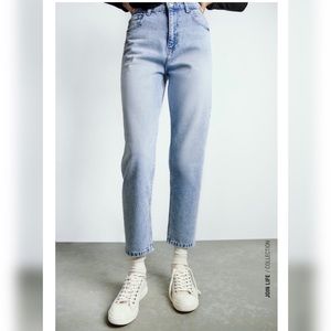 Zara Mom Fit Blue Jeans